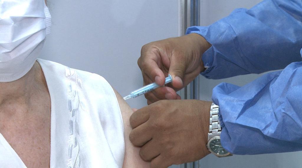 Vacunación en CABA: se abrió la inscripción para personas de entre 55 y 59 años con enfermedades previas