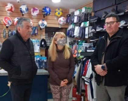 <strong>El comisario Rodríguez visitó a los comerciantes de Liniers</strong>