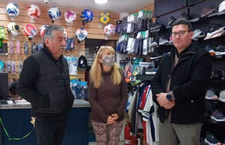 El comisario Rodríguez visitó a los comerciantes de Liniers