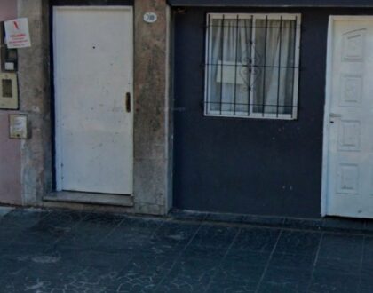 <strong>Dos detenidos por narcomenudeo en una vivienda de Liniers</strong>
