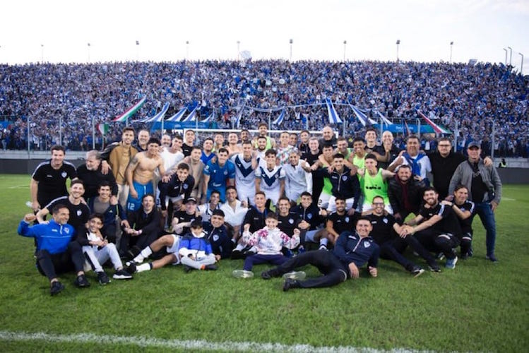 <strong>Vélez, su garra y su gente están en la final de la Copa de la Liga</strong>