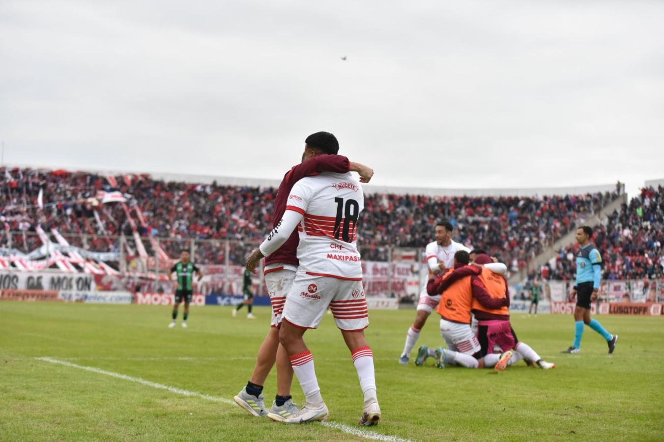 Chicago volvió con las manos vacías del clásico del Oeste