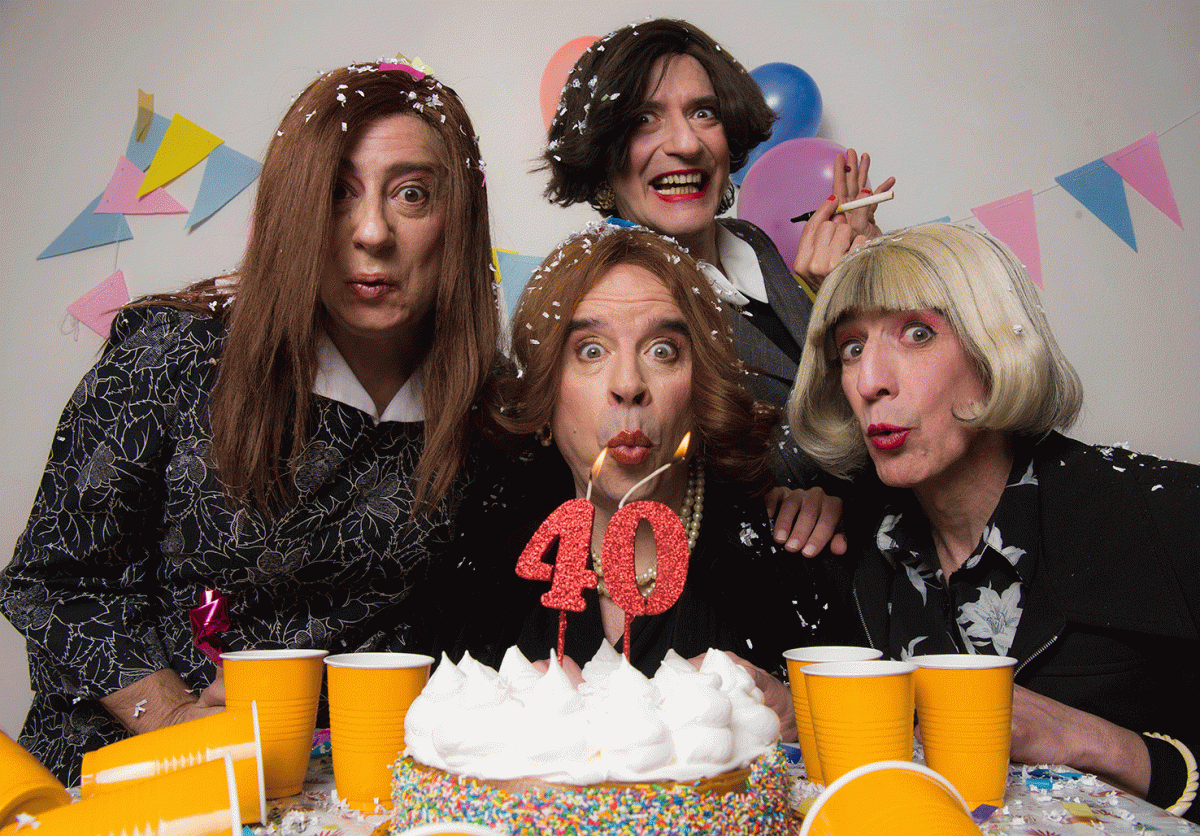 Cumpleaños en escena. El aclamado cuartero humorístico festejará sus cuarenta años de trayectoria en el escenario del cine teatro El Plata, y los vecinos están invitados a la fiesta.