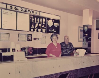 La heladería El Ciervo celebra sus 60 años de historia en Liniers